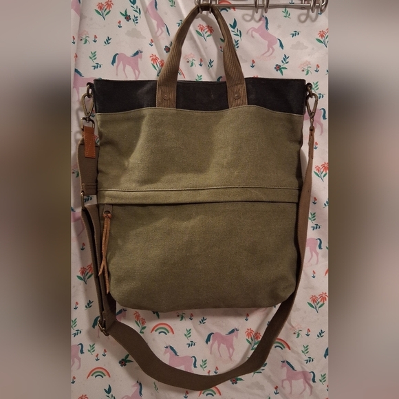 Feed Handbags - NWOT Feed 25 Go-To Army Green Durable Cotton Casual Unisex Tote Purse Bag